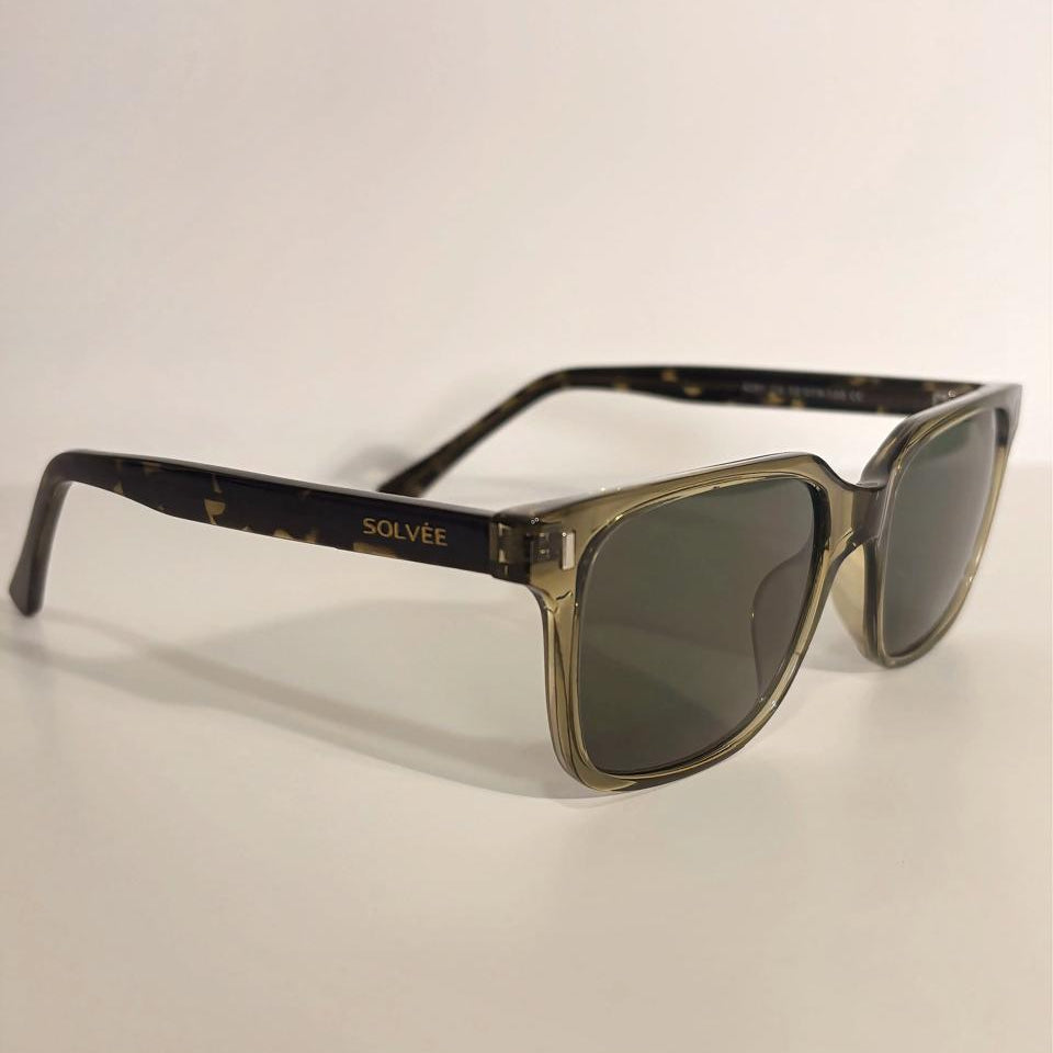 Estilo Premium com Armação Translúcida Verde e Lentes UV