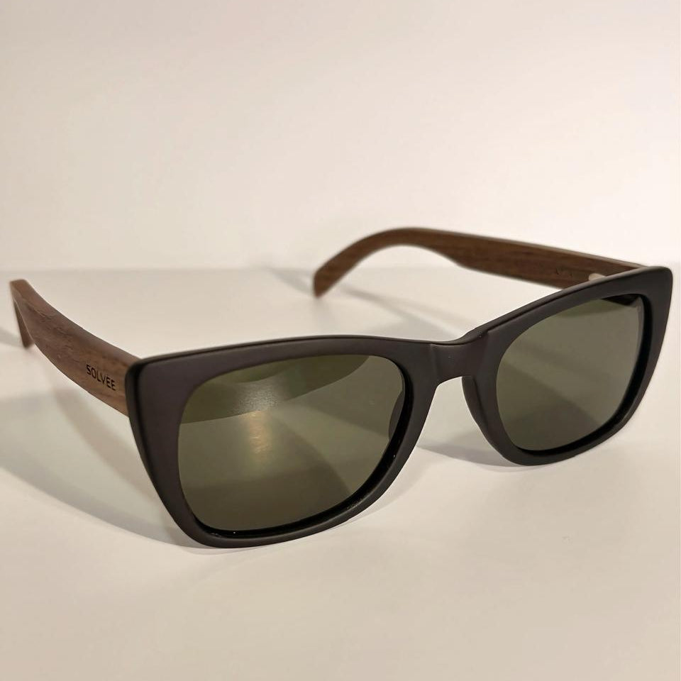 SOLVÉE MONTEIRO WOOD