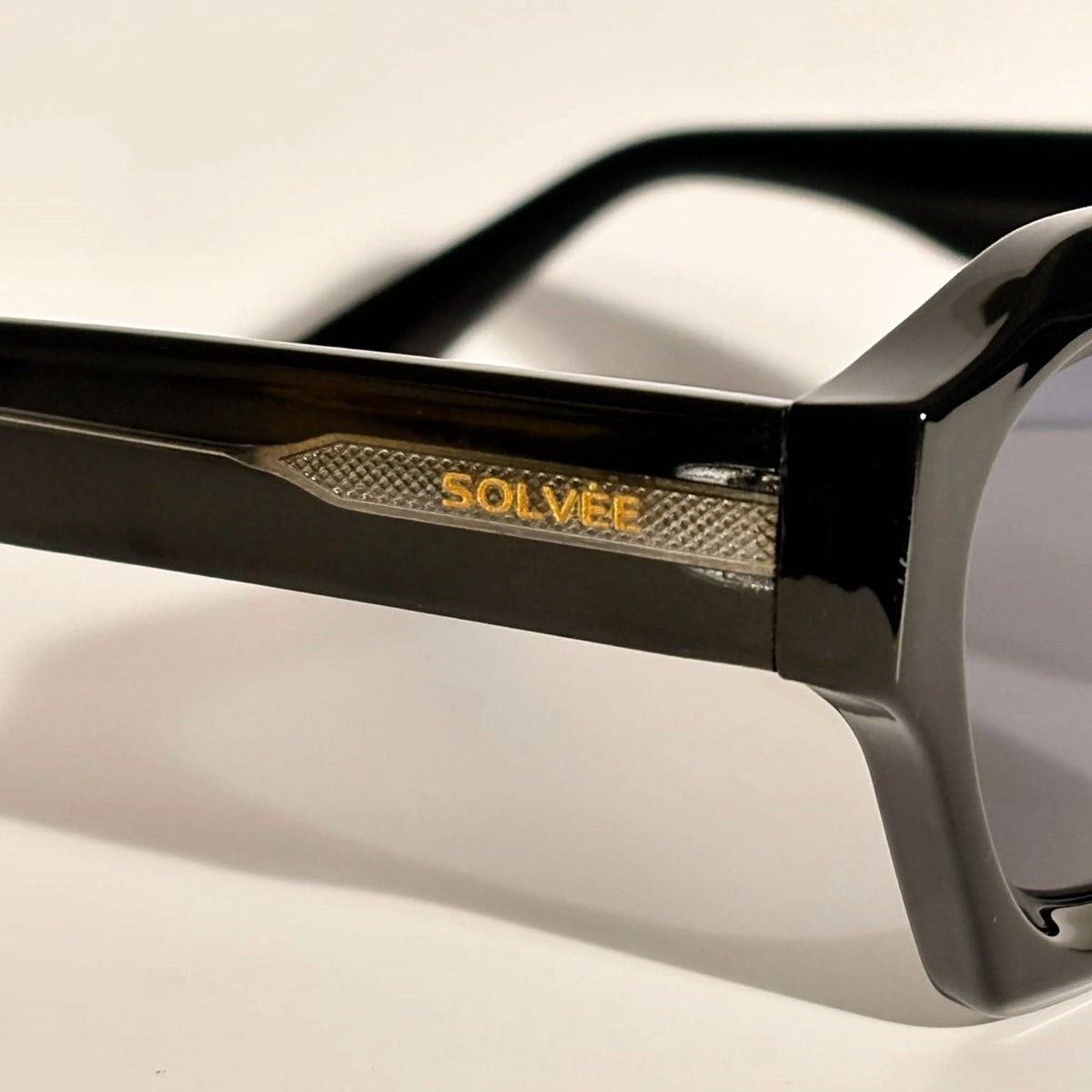 SOLVÉE VANGUARD NOIR™
